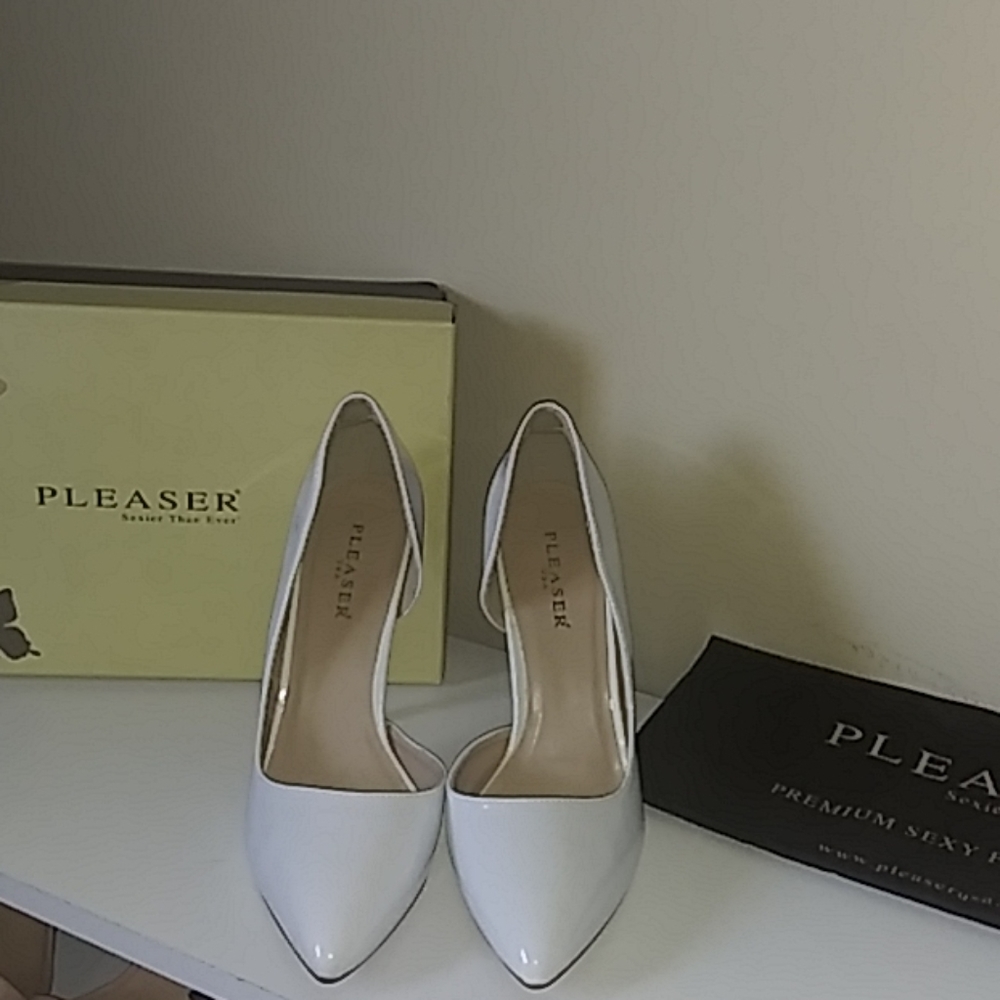 Gorgeous White D'orsey Pumps